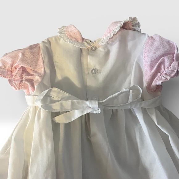 Polly Flinders Made in the USA smocked pink & white dress size 6-12 months - Picture 8 of 8